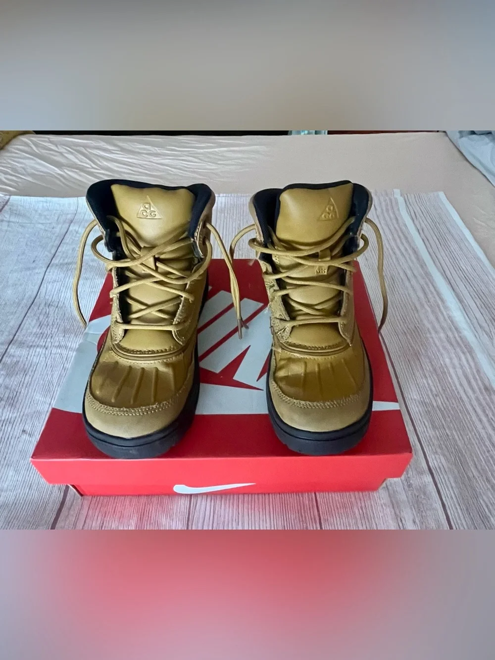 Nike ACG Kids Ankle Boots Leather Lace Up Tan/Black US 13C EU 31 IH7684-700